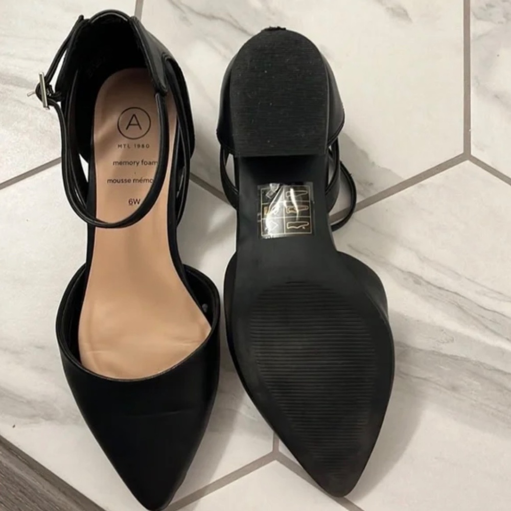 Ankle Strap Block Heel Shoe  - Addition Elle - Picture 5 of 5